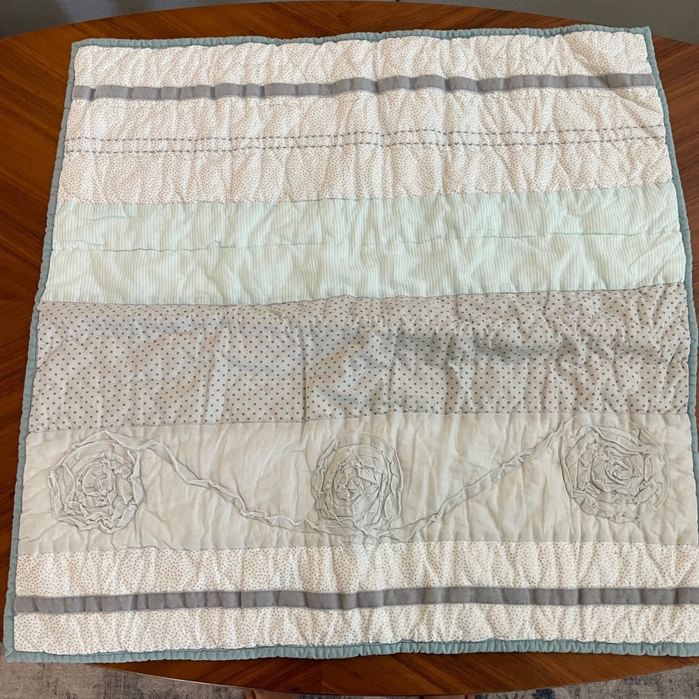 Pottery Barn Kids Quilted Bedding Set - Picture 2 of 12